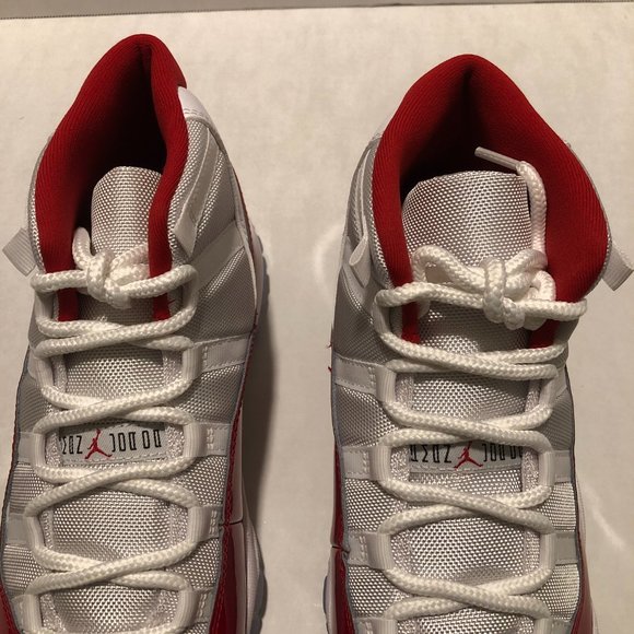 Air Jordan 11 Retro - Picture 5 of 5